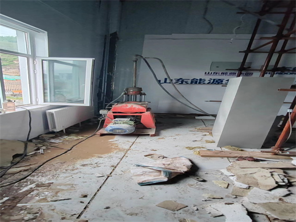 朝天地基基础下沉墙体裂缝加固注浆顶升施工