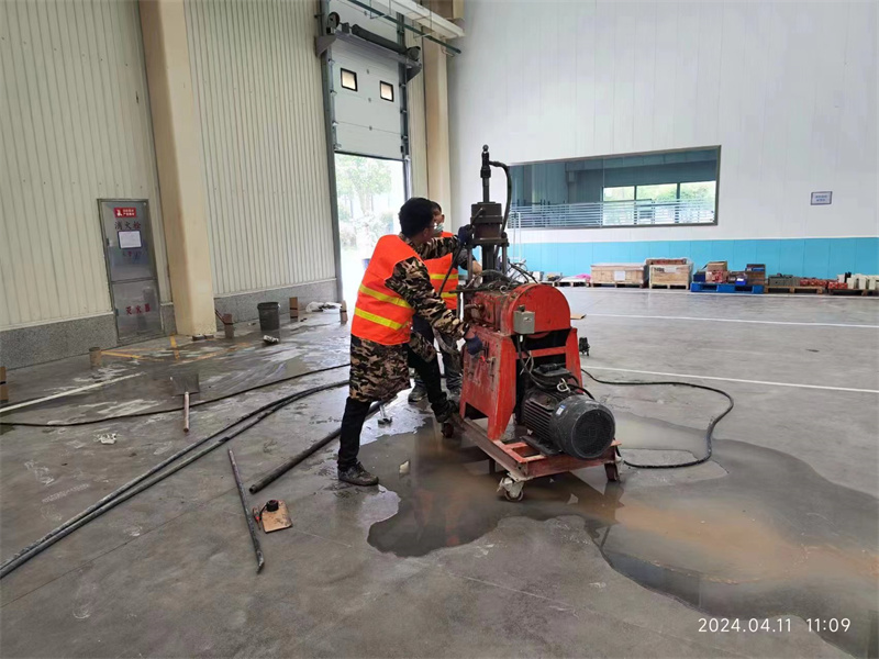 朝天厂房地面下沉塌陷注浆加固施工